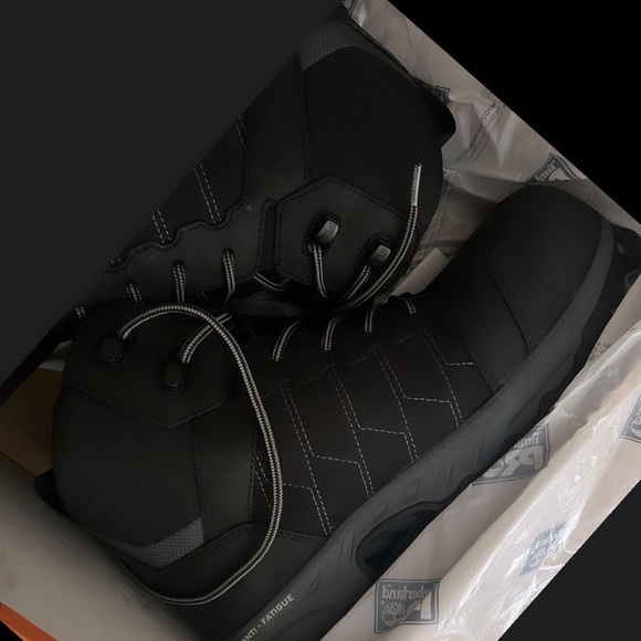 New men’s Timberland steel toe size 12 - Picture 2 of 2